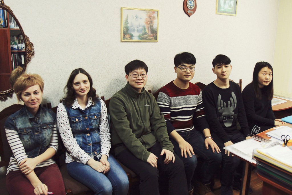 Знакомство студентов прибывших по обмену из Китая с деканатом ФМк